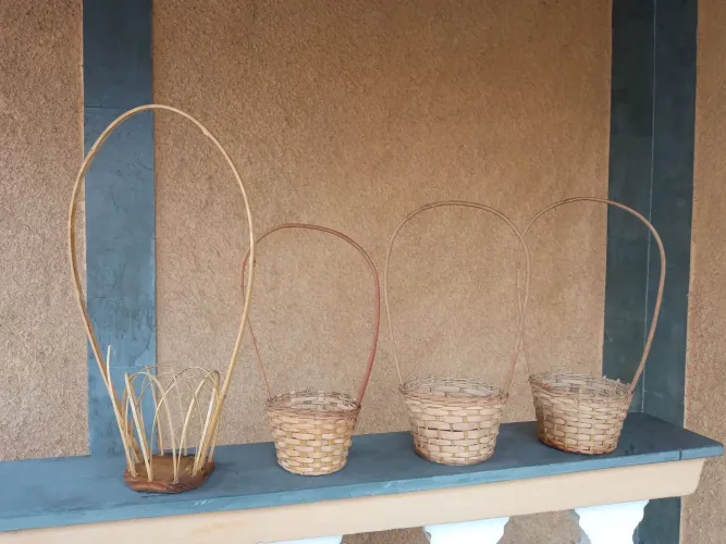 Cestas Decorativos Artesanais em vime. 7,00 cada