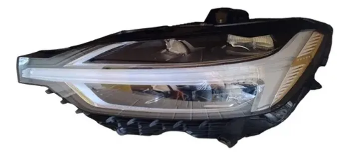 Farol Volvo Xc60 2019 Le Aec2170