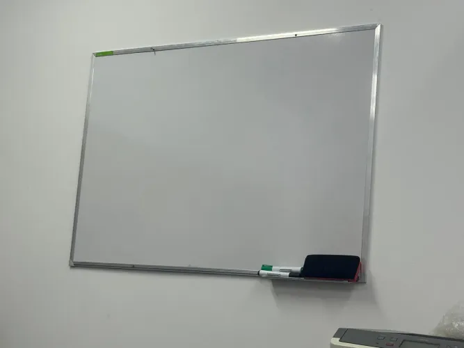 Quadro Branco para Escritório e Comércio