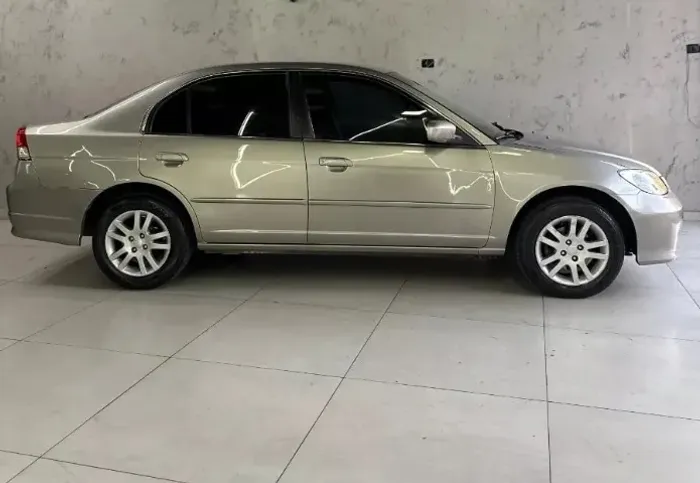 Honda Civic Sedan LX 1.7 16V 115cv Mec. 4P 2006