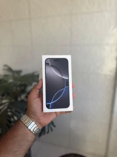 iPhone 16 Pro Max 512GB - Lacrado, Incrível!!