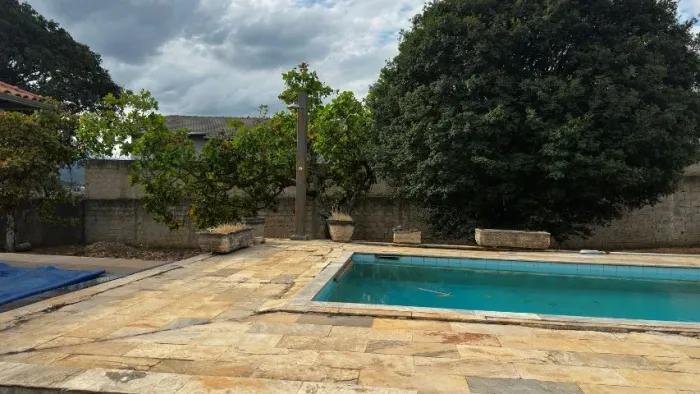 Alugo ou Vendo Linda Casa 4 quartos com quintal e área gourmet no Iporanga