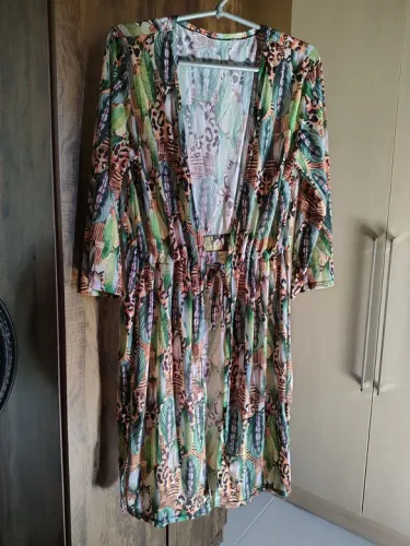 Saída de praia longa animal print/floral