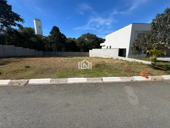 Terreno à venda no condomínio Villa Paraty em Vargem Grande Paulista