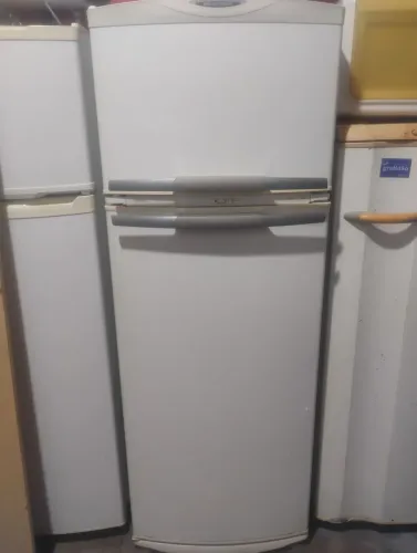 Vendo geladeira Brastemp frosfri 340 litros 