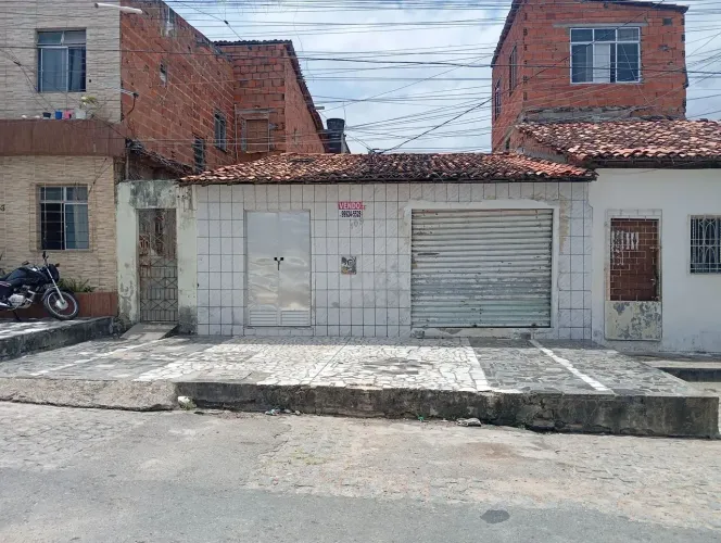 Casa 3/4 Px Av Euclides Fiqueredo no bairro Santos Dumont- Aracaju - SE