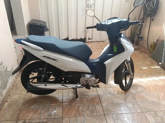 Honda biz ex 125  ano 2023