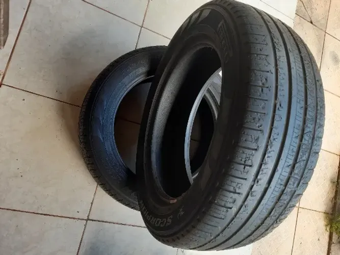 2 pneus  225x60x18 pirelle usados