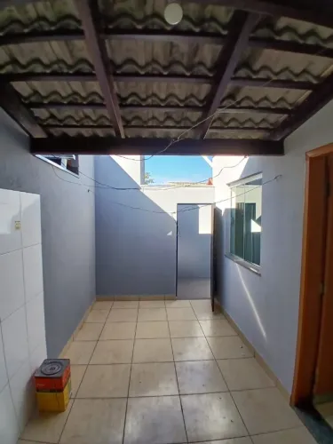 VENDO CASA EM MUCURI