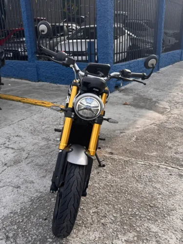 Speed 400 impecável apenas 1300 km