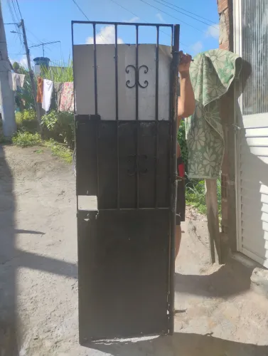 Porta de ferro