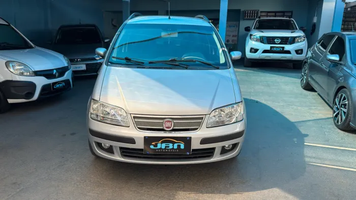 Fiat Idea ELX 1.4 MPI Fire Flex 8V 5P 2010