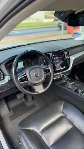 Volvo XC 60 T-5 Momentum 2.0 254cv AWD 5P 2019