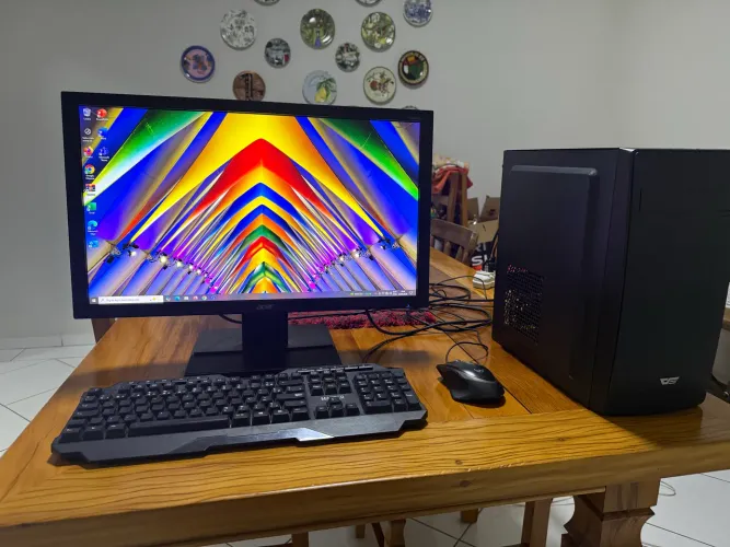 PC Gamer Completo i3-10100F RX550 SSD 256GB Full HD + Monitor Acer 23,6?