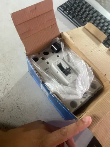 Disjuntor termomagnético
