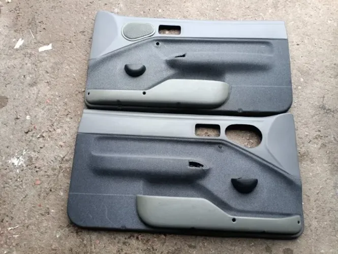 Par forros de porta Ford Escort Europeu