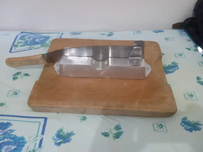 Vende-se cortador de milho artesanal em ótima condição