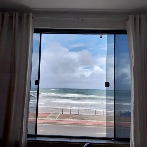 APARTAMENTO PÉ NA AREIA EM ITAPUÃ VISTA MAR INCRÍVEL! - Salvador - BA Itapuã