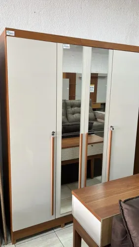 Guarda Roupas, Maravilhosos!