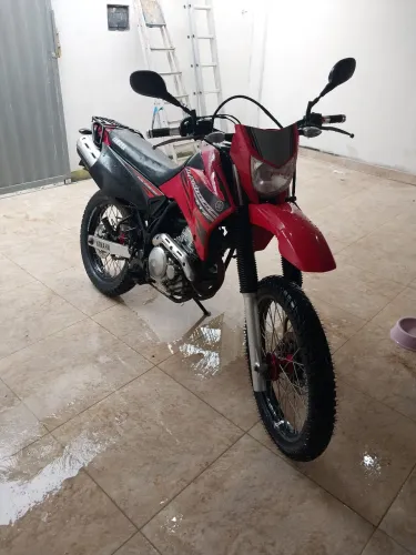 Vendo ou troco Lander 250 2008