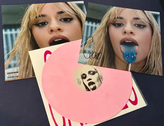 Camila Cabello C,XOXO Vinil LP baby pink AUTOGRAFADO 
