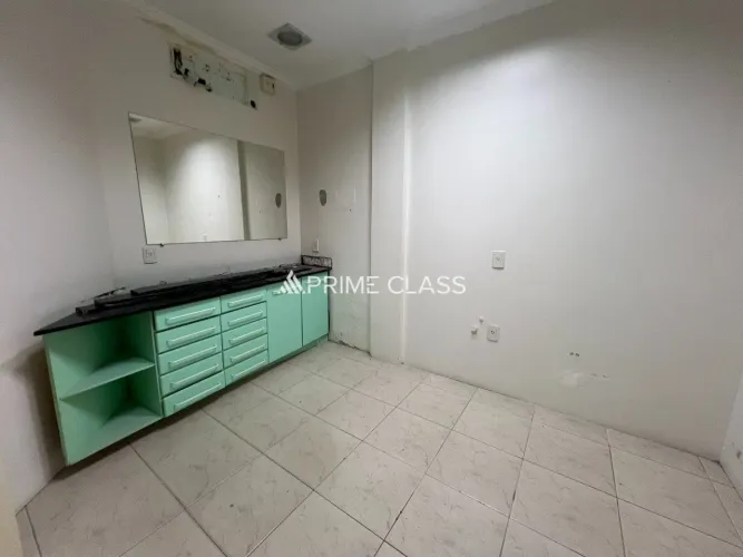 Loja 200m², 4 banheiros, Bairro São José x próximo Ulbra