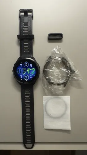 Relógio Garmin Forerunner 965 com acessórios ( Capa, película, tampa  plug carregador) 