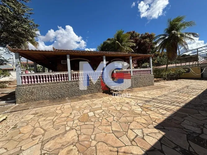 Casa com 234,25m² com 06 Quartos no Bairro Salgadinho - Juazeiro do Norte