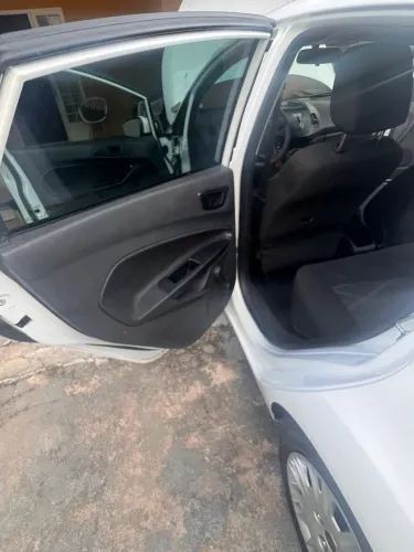 Ford Fiesta 1.5 16V Flex Mec. 5P 2014