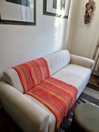 Sofá 3 lugares Téo Tok Stok. 179 cm x 70 cm 74 cm x