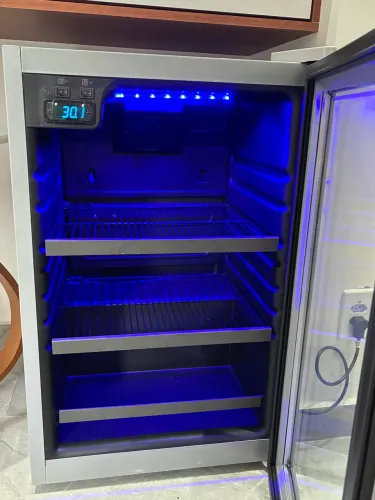 Cervejeira Venax Blue Light 100L Graphite - Estado de Zero (127V)