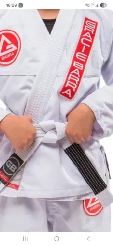 Kimono tamanho M1 gracie barra novo- nunca usado.