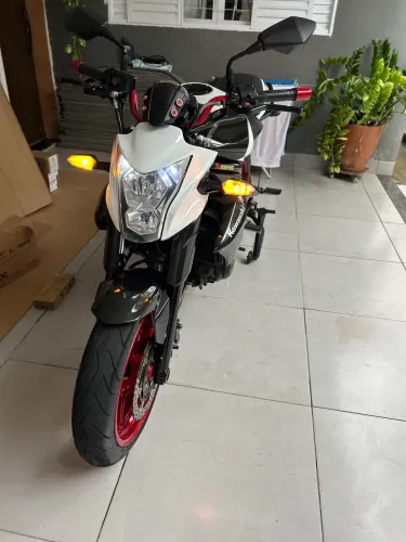 Kawasaki ER-6N ABS 2013 Edição Limitada | Candy Red