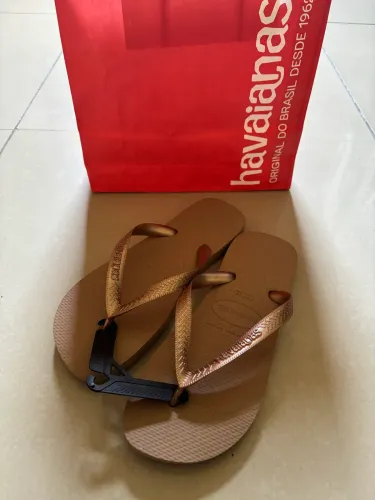 Chinelo Havaianas Top Rose Gold tamanho 41