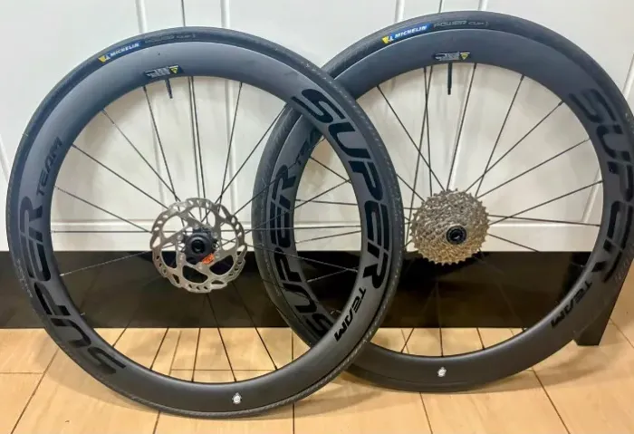 Rodas Carbono SuperTeam 50mm