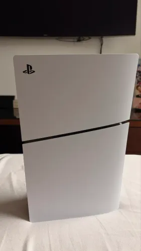 PS5 Slim 1TB + 2 Controles + 3 Jogos