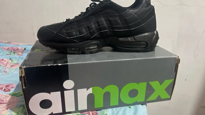 Airmax 95 triple black 