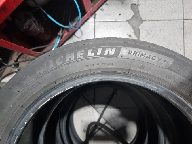 Pneu 215 50 17 michelin primicy 4 O Jogo