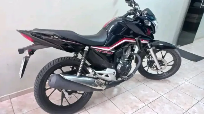 Vendo essa moto
