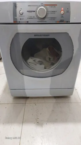 Sacadora de roupas 10 kg Brastemp 