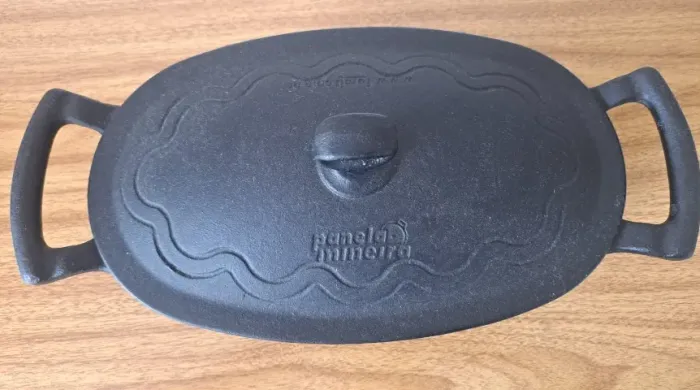 panela de ferro mineira oval 30 cm 2,5 litros