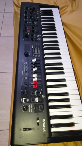 TECLADO YC YAMAHA 61