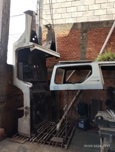 Caixote do jeep JPX 94 para reforma
