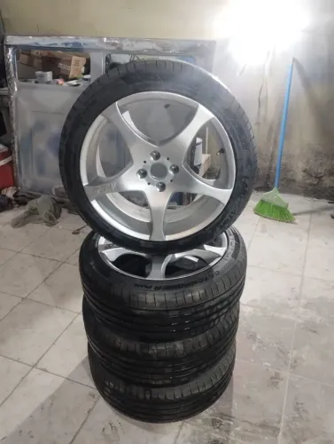 Pneus com roda aro 17
