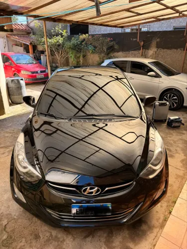 Hyundai Elantra GLS 1.8 16V Aut. 2012