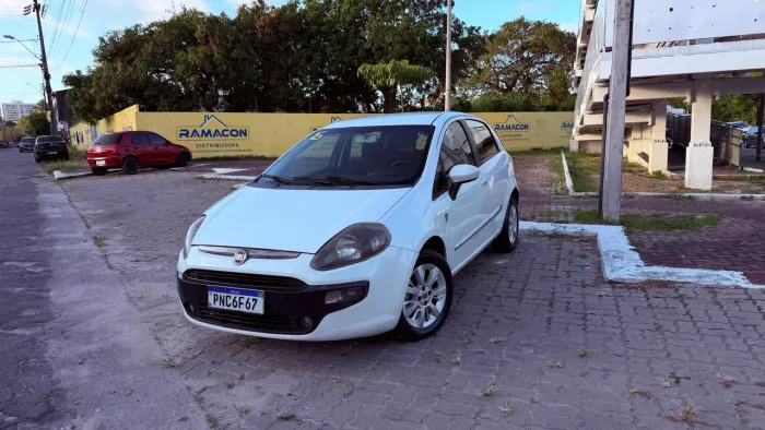 Fiat Punto Attractive Italia 1.4 F.flex 8V 5P 2016