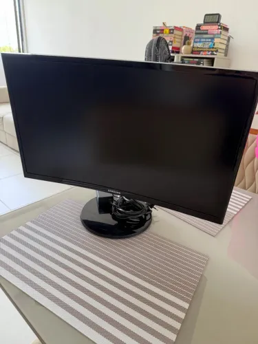 Monitor curvo Samsung
