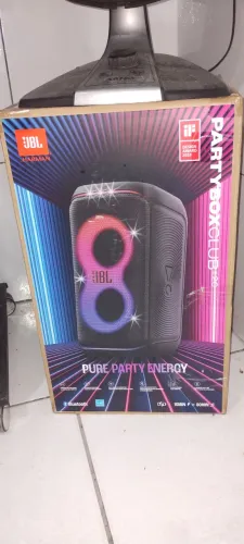 Vendo JBL partybox club lançamento preta apenas 1.799 reais aceito cartão ZAP *90