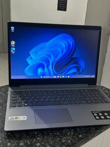 Notebook Lenovo com SSD e Pacote Office
