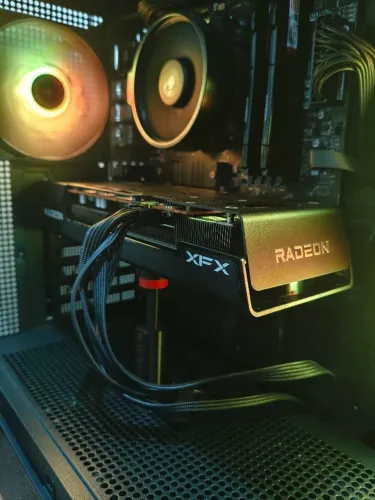 Placa de vídeo RX 7600 XFX AMD 8GB de RAM